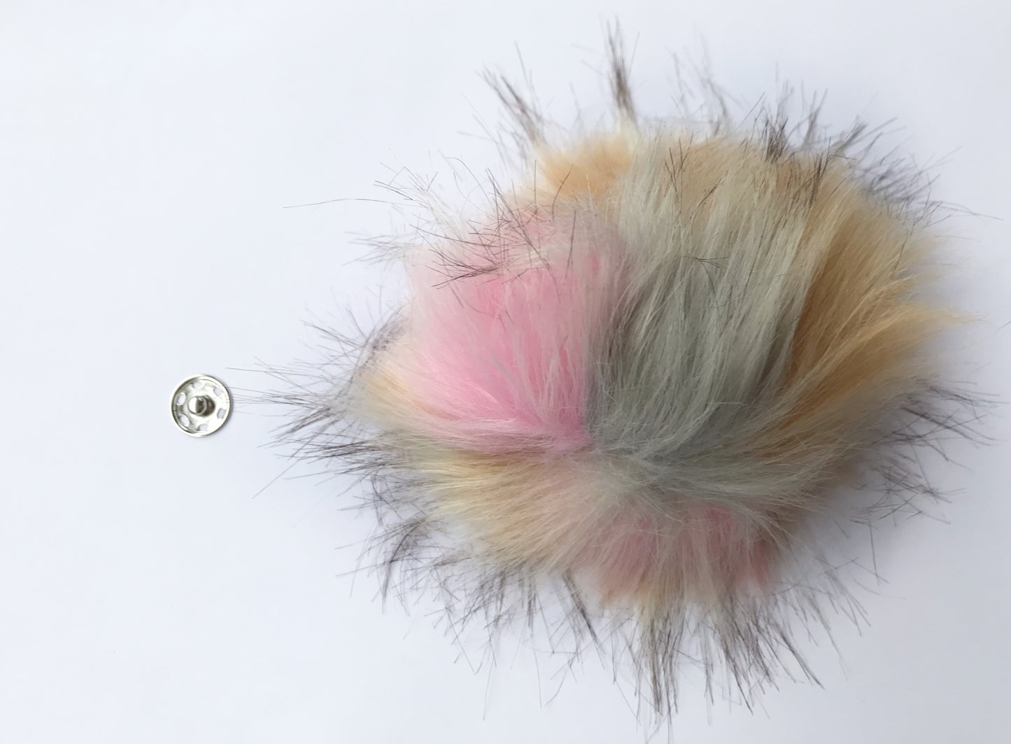 Pompon en fausse fourrure XXL - 16 cm